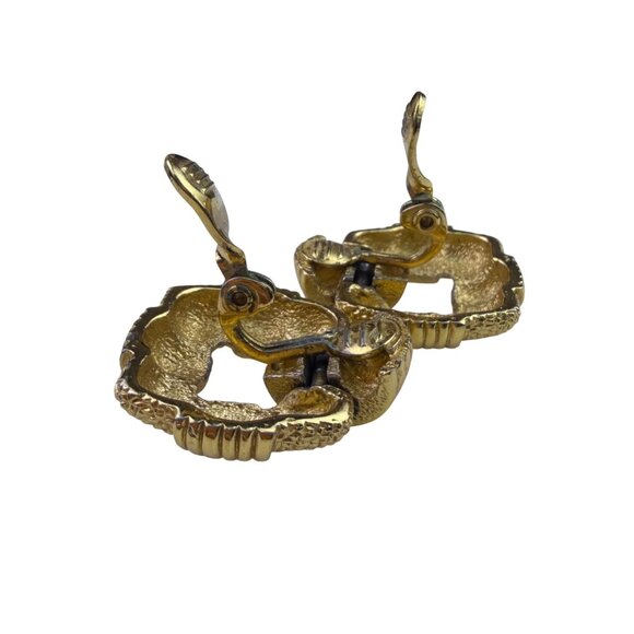 Monet Womens Gold Tone Metal Clip-On Vintage Textured Earrings Circular Design - Picture 3 of 5